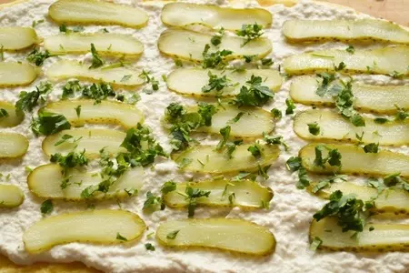 Нежный рулет с курицей и сливочным сыром.: шаг 7