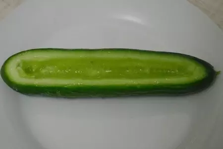 Закуска из огурца весенняя.: шаг 2