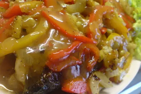 Жареная форель под овощами с имбирём: шаг 6