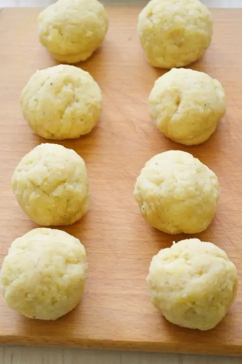 Картофельные постные пирожки с капустой: шаг 4
