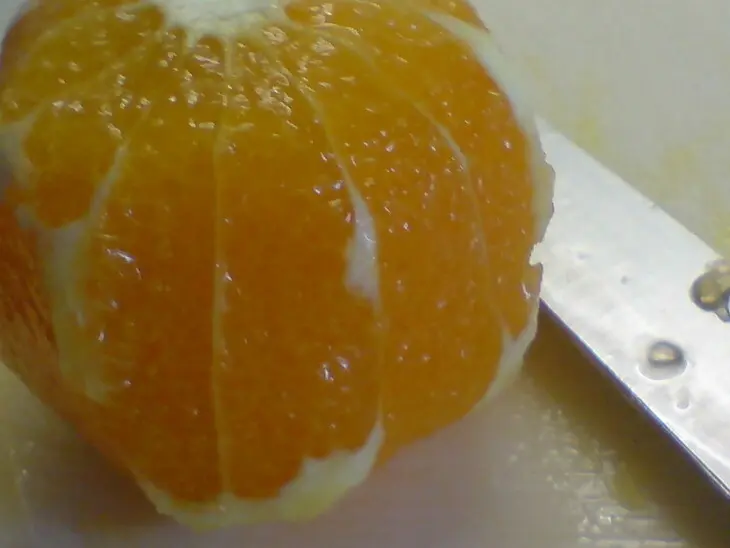 Салат из моркови,апельсина и орешков/дип из запечённого перца и вяленых помидоров: шаг 1