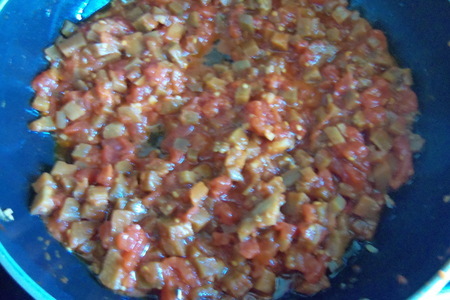 Фарфа́лле  с баклажанами в томатном соусе: шаг 3