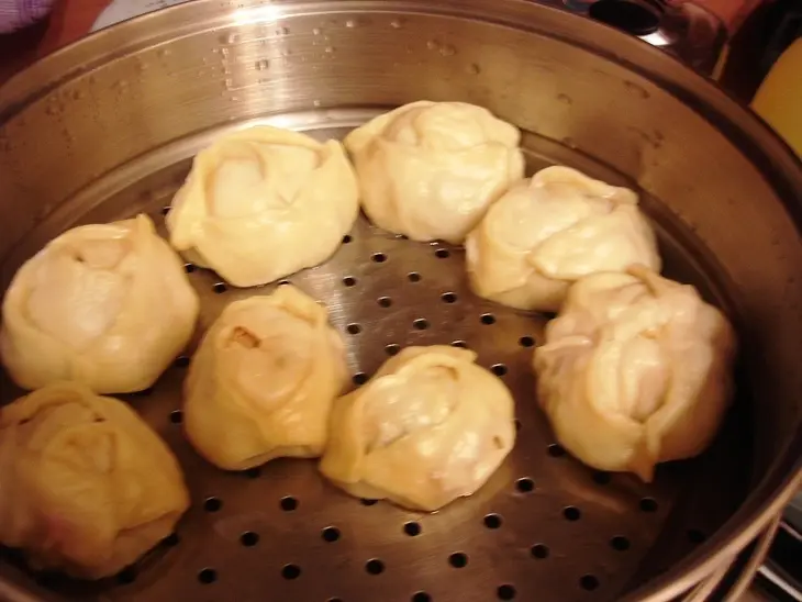 Мантоны с курицей и ананасом. по отличному поводу!: шаг 4