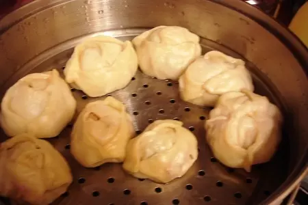 Мантоны с курицей и ананасом. по отличному поводу!: шаг 4
