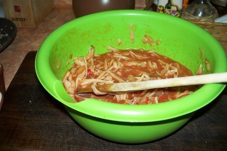 Ассорти из капусты в томатном соусе под сырной корочкой: шаг 6