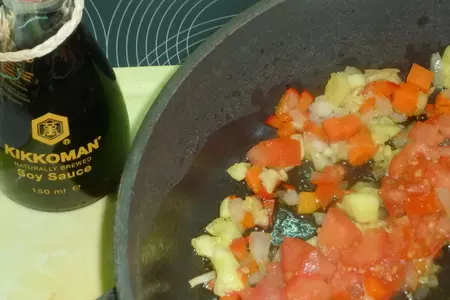 Кабачки, фаршированные овощным соте: шаг 4