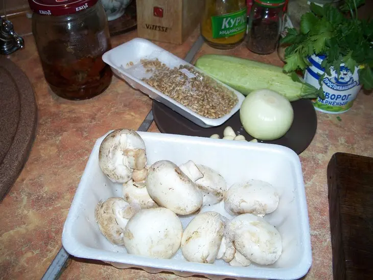 Творожный киш с кабачками и шампиньонами: шаг 3
