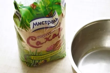 Торт "шоколадно-творожный мусс с бананами в карамельном желе".: шаг 3