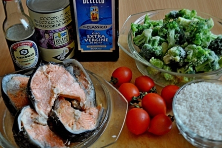 Запеканка с брокколи,рисом,лососем и соевым соусом: шаг 1