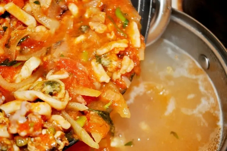 Томатный суп с рисом и морепродуктами: шаг 4