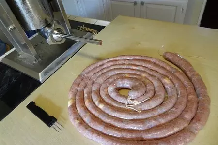 Колбаски  с сыром: шаг 3