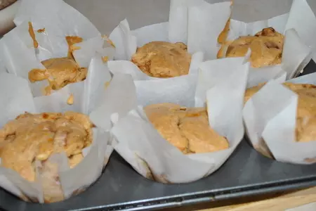 Закусочные постные маффины с копченым кальмаром: шаг 6