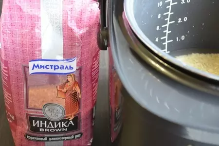 Ягодно-рисовый десертный суп с мини меренгами.: шаг 4