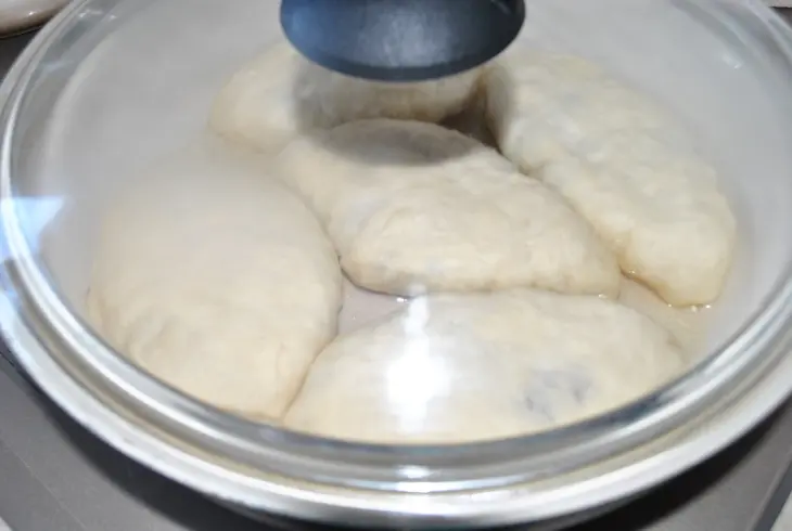 Постные пирожки с квашеной капустой и гречкой (почти как у прабабушки): шаг 7
