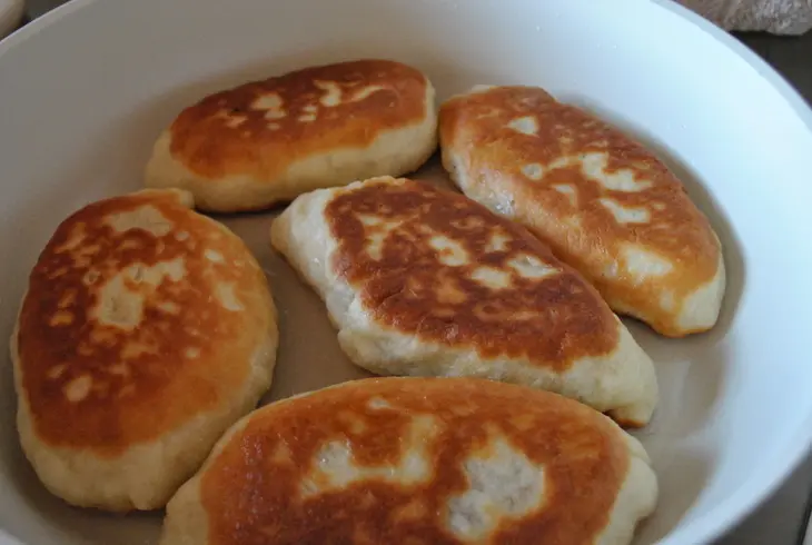 Постные пирожки с квашеной капустой и гречкой (почти как у прабабушки): шаг 8