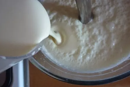 Куличики без дрожжей с шоколадом под пьяненькой глазурью: шаг 4