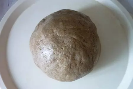 Ржаные мини-пироги с рисом,яйцом и килькой (+ бонус малосольная килечка): шаг 2