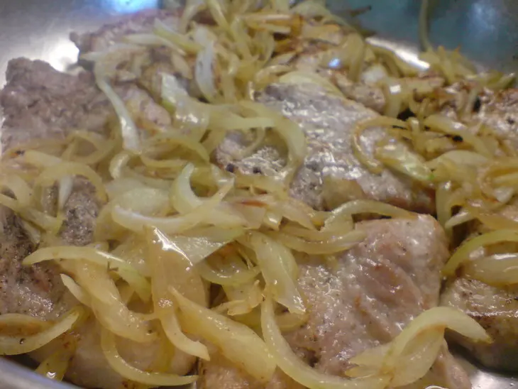 Мясо,жареное по-венгерски//фм моя иллюстрация к интересному рецепту: шаг 6