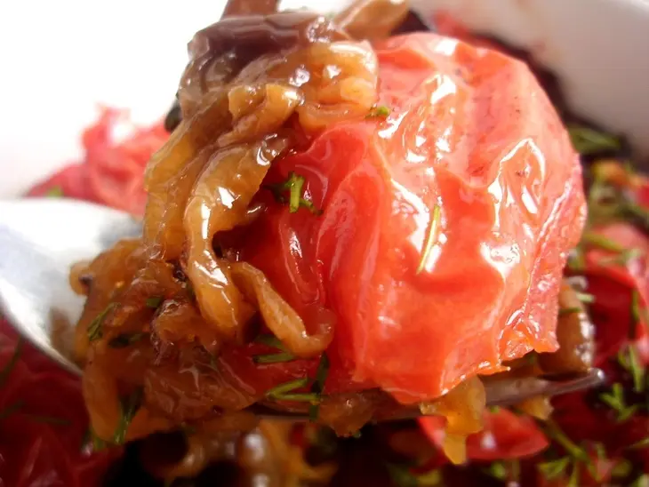 Картошечка, запеченная с грибами и помидорами.: шаг 6