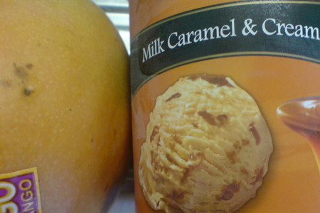 Карамельно-молочно-манговый шейк для ксю(ogiway)....: шаг 1