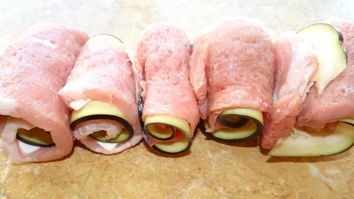 Свиные рулетики-гриль с баклажаном и сыром: шаг 5