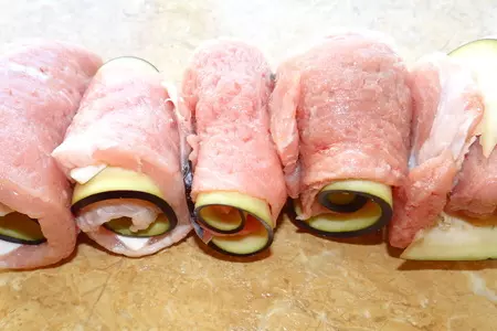 Свиные рулетики-гриль с баклажаном и сыром: шаг 5