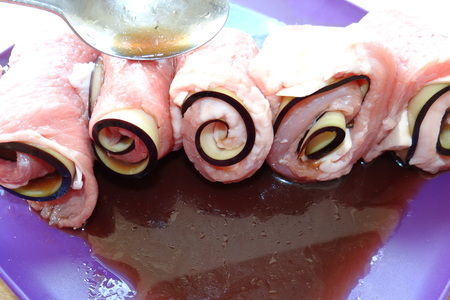 Свиные рулетики-гриль с баклажаном и сыром: шаг 7