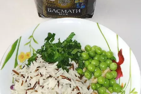 Куриный салат с рисом и зелёным горошком: шаг 8