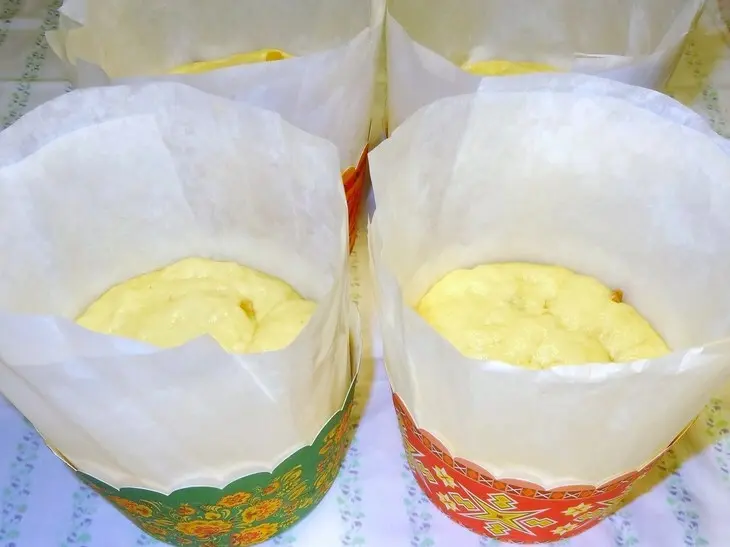 Пасхальный кулич c изюмом и цукатами: шаг 7