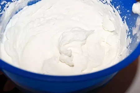Шоколадный торт с клубничным муссом: шаг 11