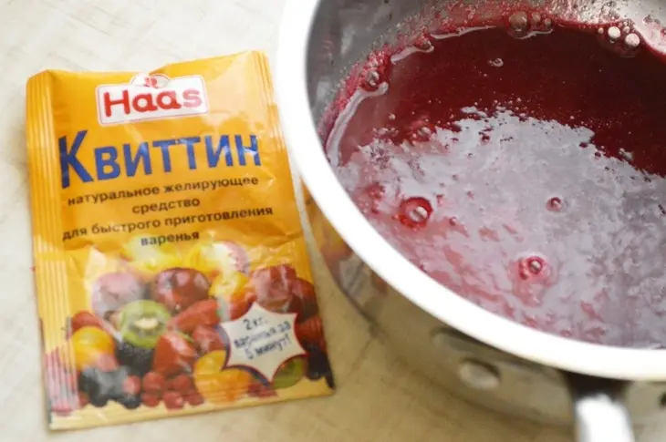 Творожный десерт "в горошек" для именинницы ирочки 211978: шаг 1