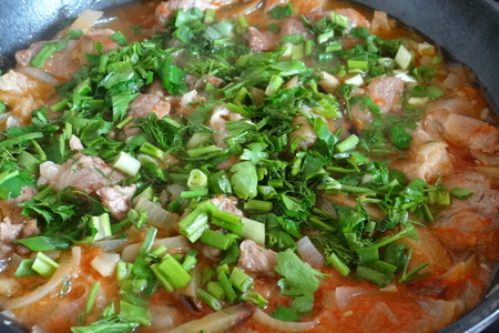 Парная свинина, тушеная в томатном соке с баклажанами для сени (к/ф кухня): шаг 4