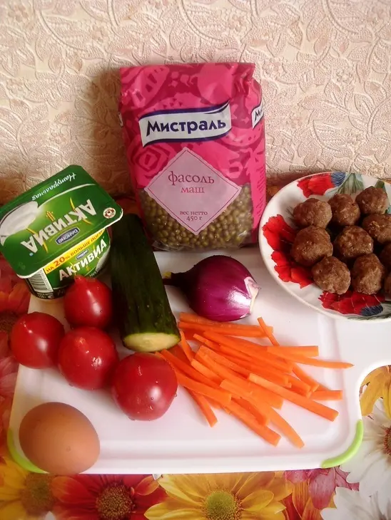 Салат   с машем и фрикадельками на восточный лад.: шаг 1