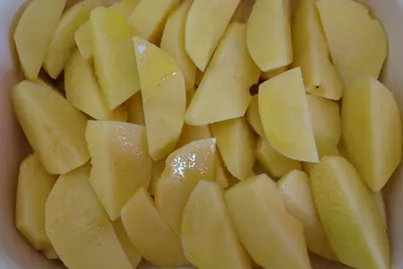 Пикантная кура с картофелем по-деревенски для родиона сергеевича (к/ф кухня): шаг 3