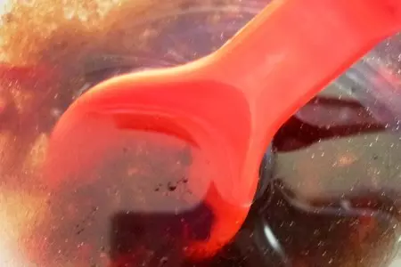 Теплый салат с пшеном,клюквой,фисташками и  бальзамической заправкой (необычно,но очень вкусно!): шаг 3
