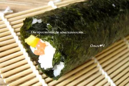 Роллы с лососем, сладким перцем и кунжутом: шаг 4