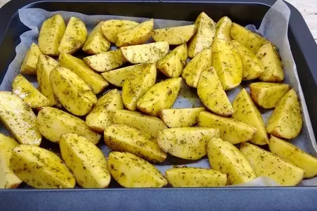 Картошка по-селянски с чесночным соусом: шаг 3