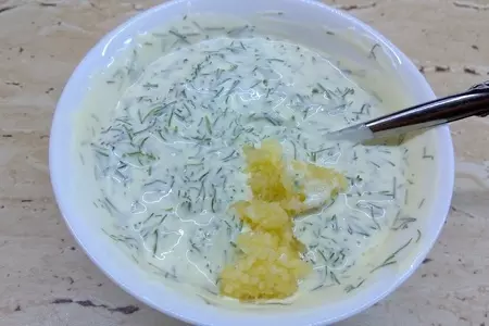 Картошка по-селянски с чесночным соусом: шаг 5