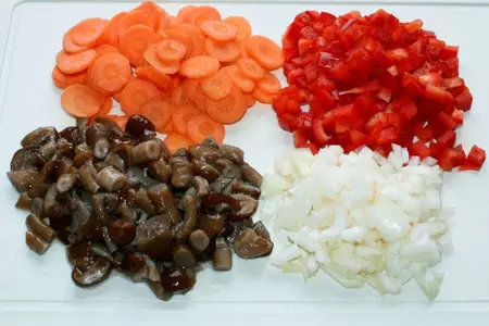 Рисовые корзиночки с киноа,овощами и грибами: шаг 1
