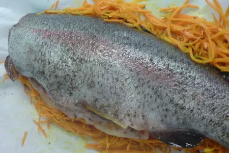Морская форель ,запечённая с овощами: шаг 6