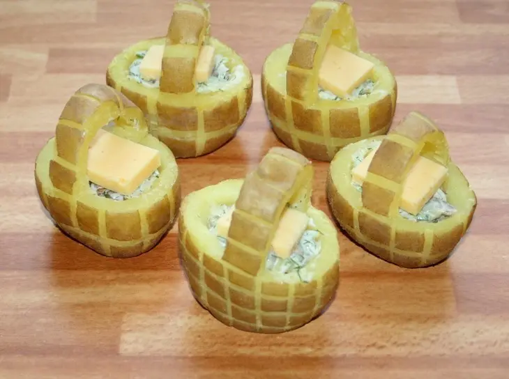 Горячая закуска "лукошко с грибами": шаг 10