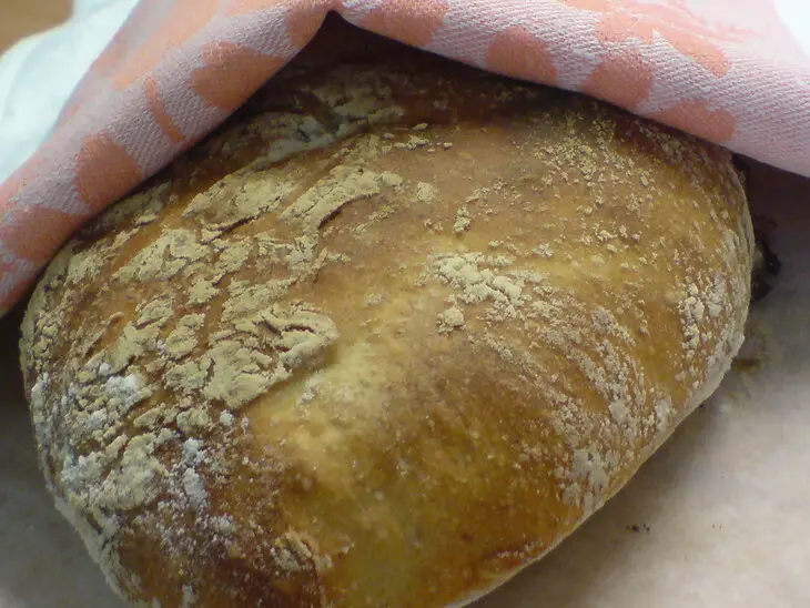 Чиабатта с запечённой клубникой//ciabatta: шаг 8