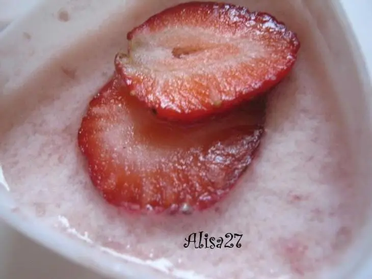 Йогурт с клубникой в мультиварке: шаг 6