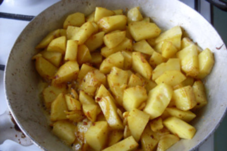 Молодой картофель со шпинатом и карри: шаг 6