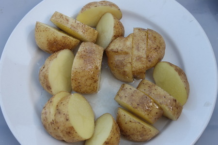 Кебаб из молодой картошки: шаг 1