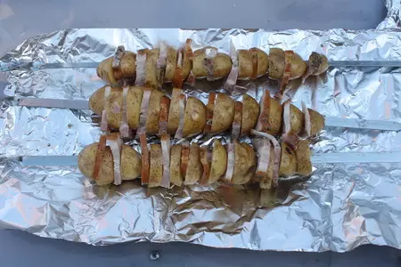 Кебаб из молодой картошки: шаг 3