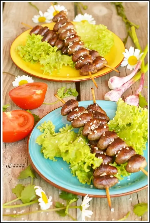 Куриные сердечки на шпажках.: шаг 3