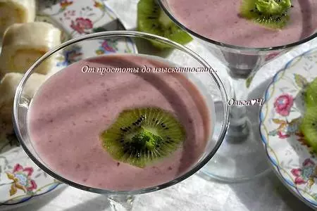 Кокосовый коктейль с бананом и вишней: шаг 5