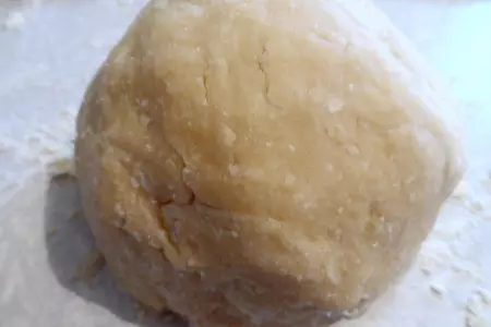Киш с грибами сыром и беконом.: шаг 1