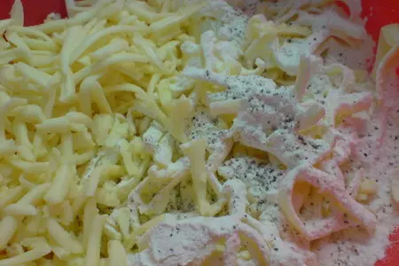 Сырные пирожки с цуккини,зелёным лучком и...сыром!: шаг 1